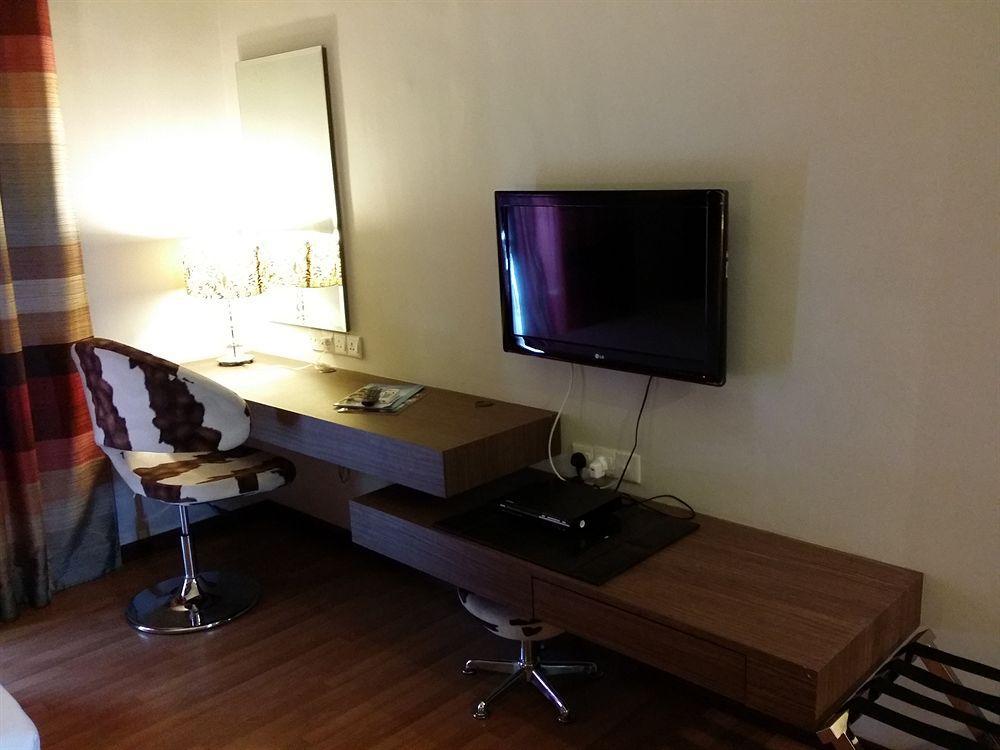 Arenaa Deluxe Hotel Malacca Exteriör bild