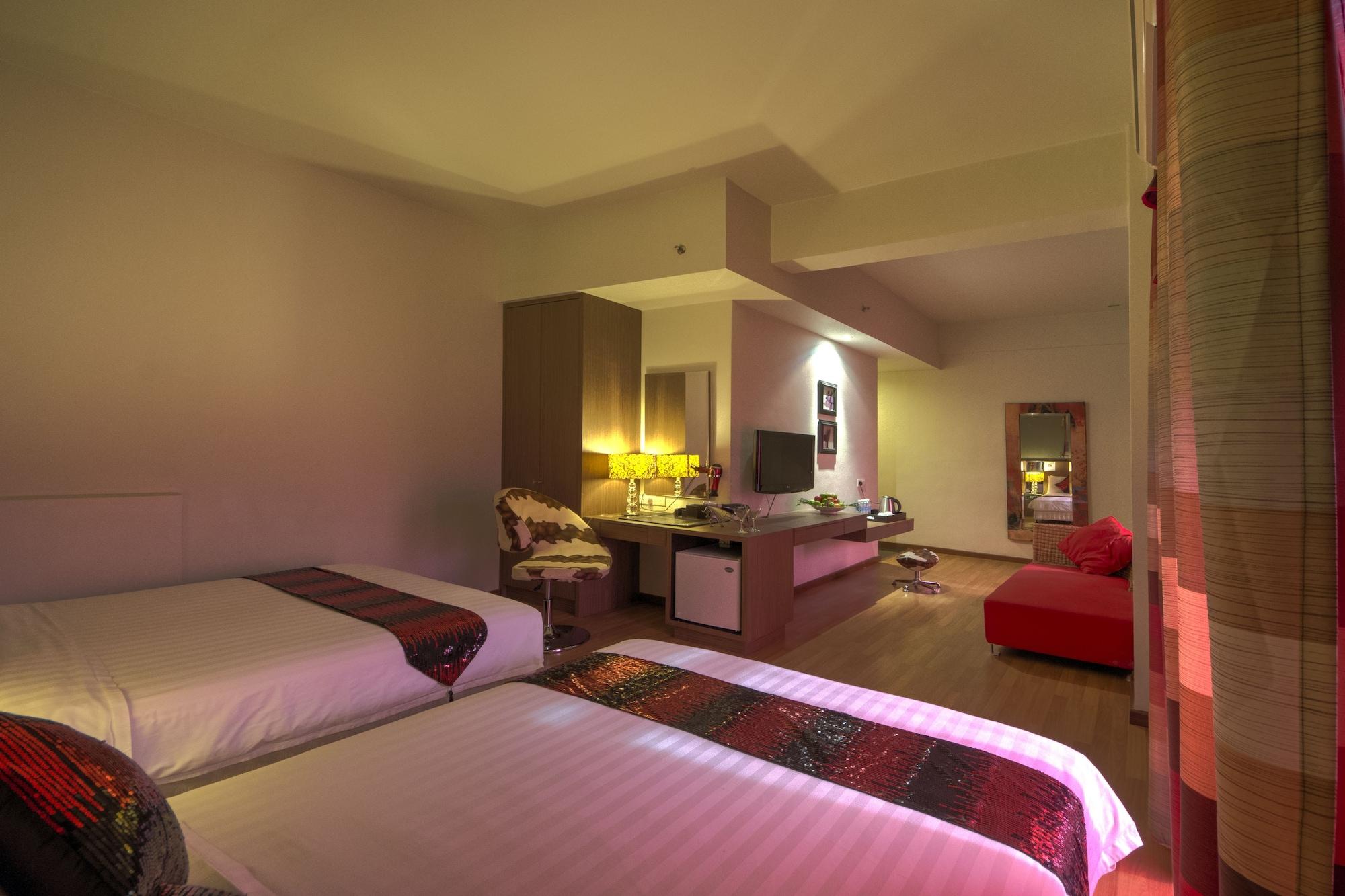 Arenaa Deluxe Hotel Malacca Exteriör bild