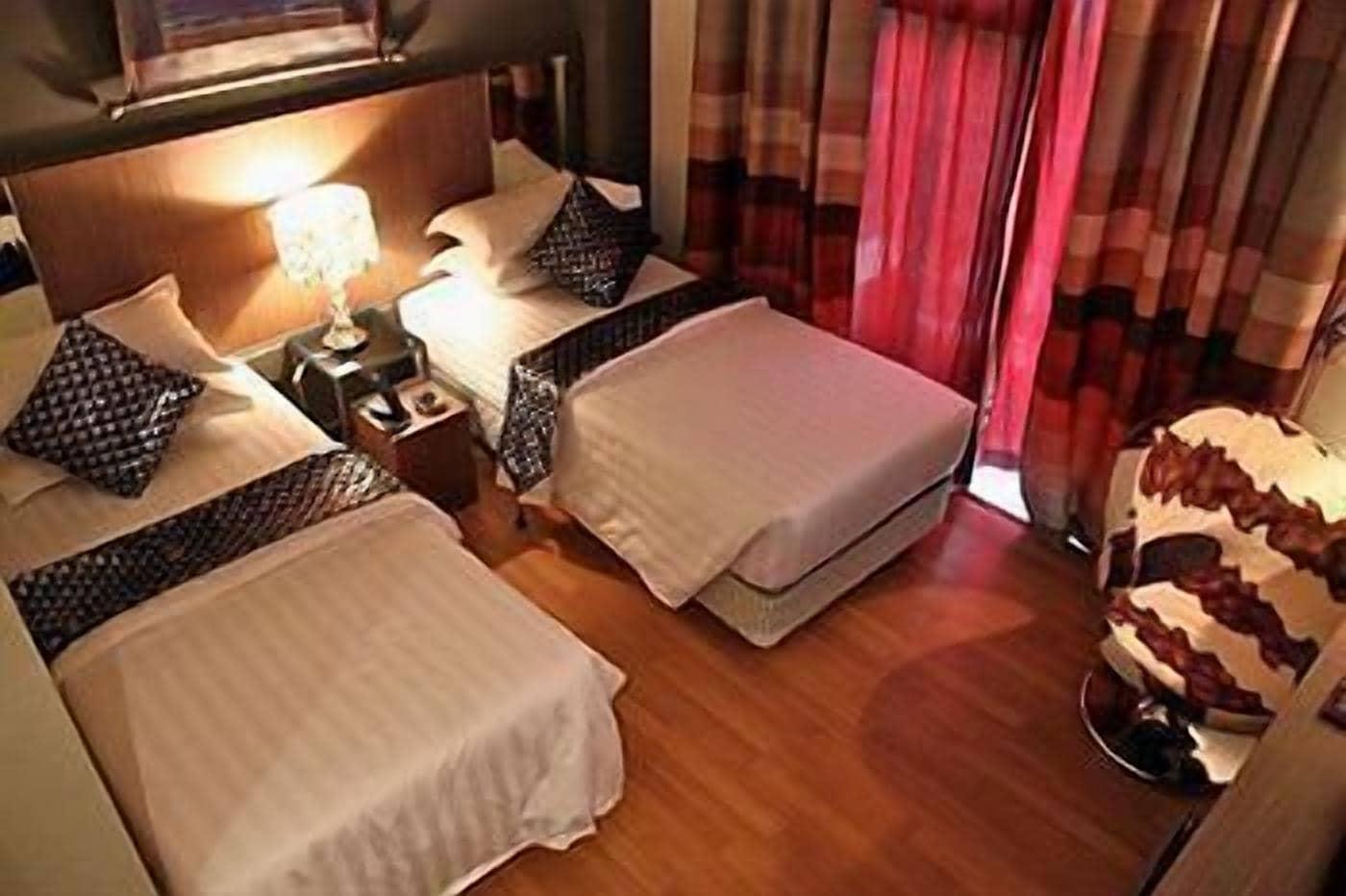 Arenaa Deluxe Hotel Malacca Exteriör bild