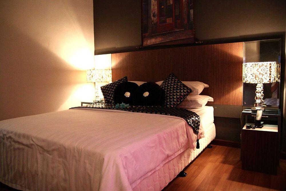 Arenaa Deluxe Hotel Malacca Exteriör bild