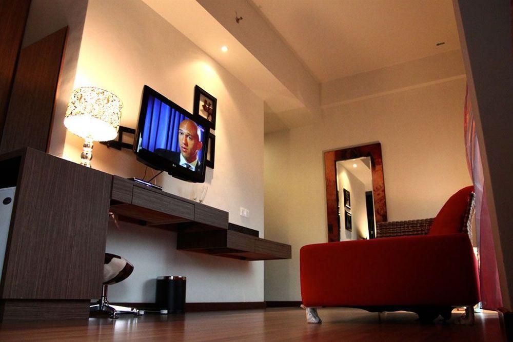Arenaa Deluxe Hotel Malacca Exteriör bild