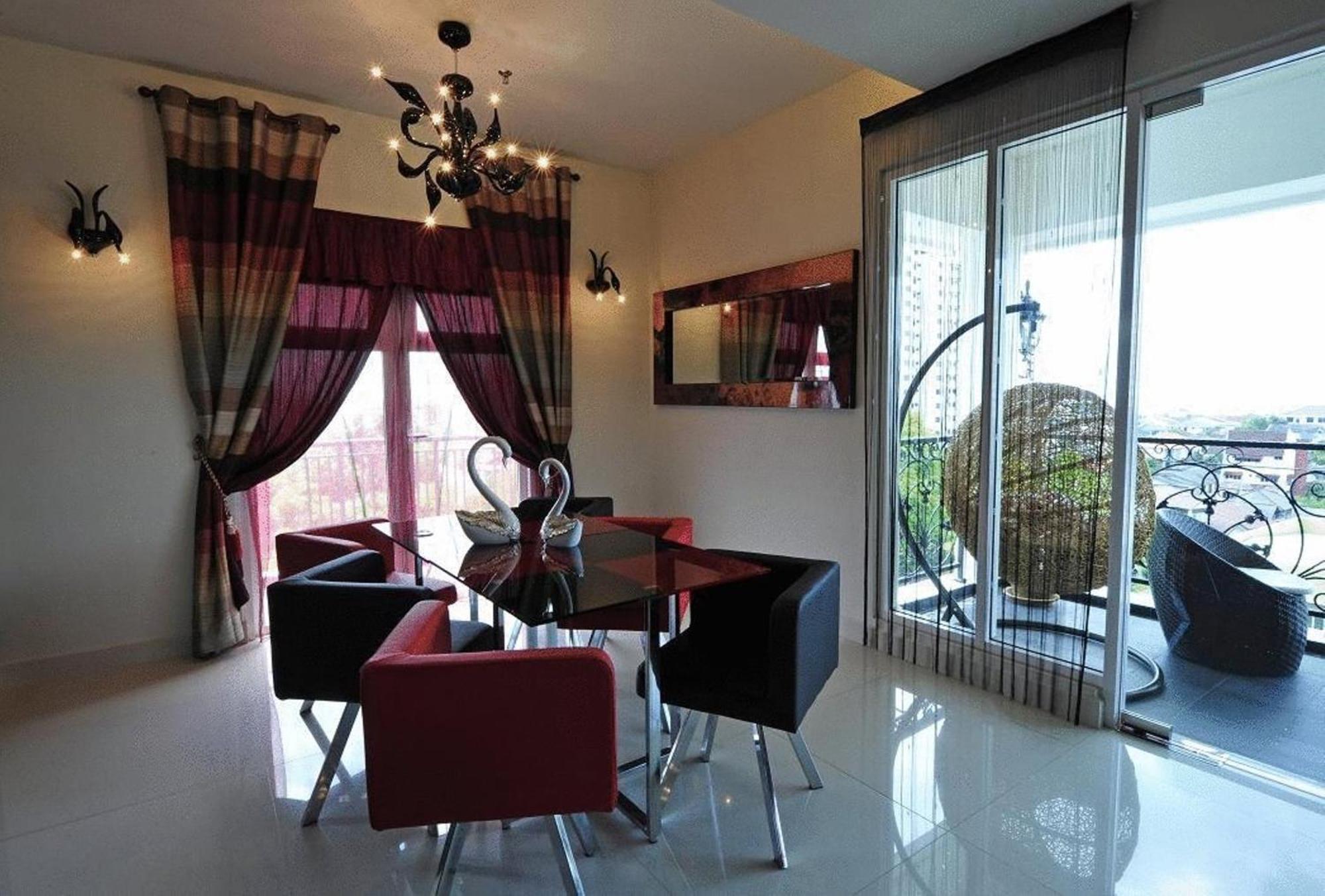 Arenaa Deluxe Hotel Malacca Rum bild