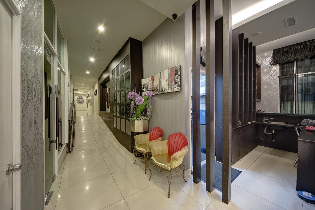 Arenaa Deluxe Hotel Malacca Exteriör bild