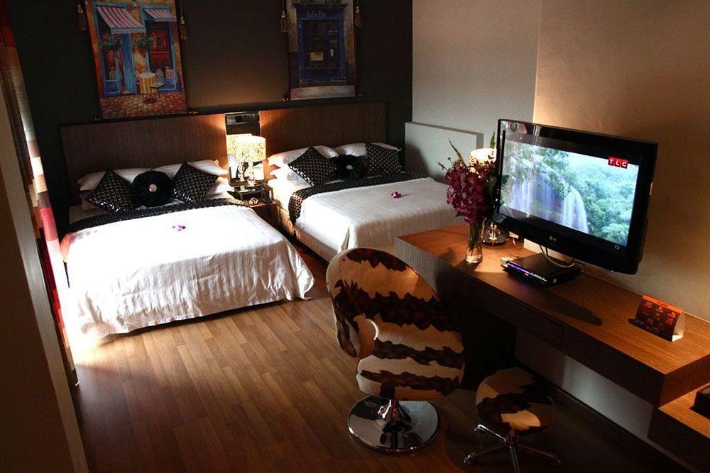 Arenaa Deluxe Hotel Malacca Exteriör bild